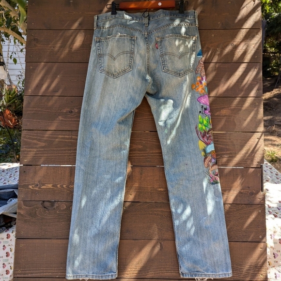 Custom Hand Painted Levi's Jeans Size 32/32 - Picture 9 of 11